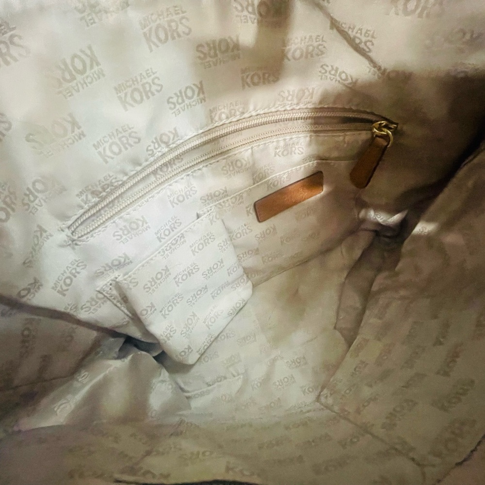 Michael Kors Nolita Large Hobo Bag with Signature Logo - Picture 4 of 6
